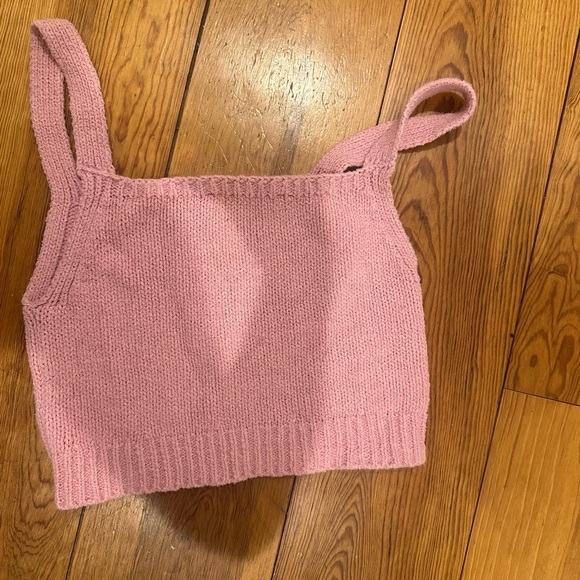 PINK ZARA CROP TOP. GREAT CONDITION! Size M - Picture 3 of 3